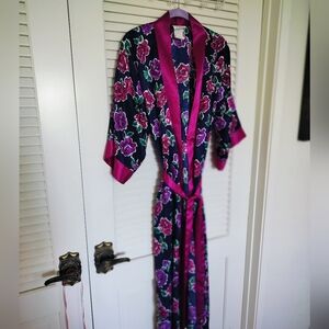 L.A. Intimates Women's Floral Navy Magenta Bathrobe Size Large